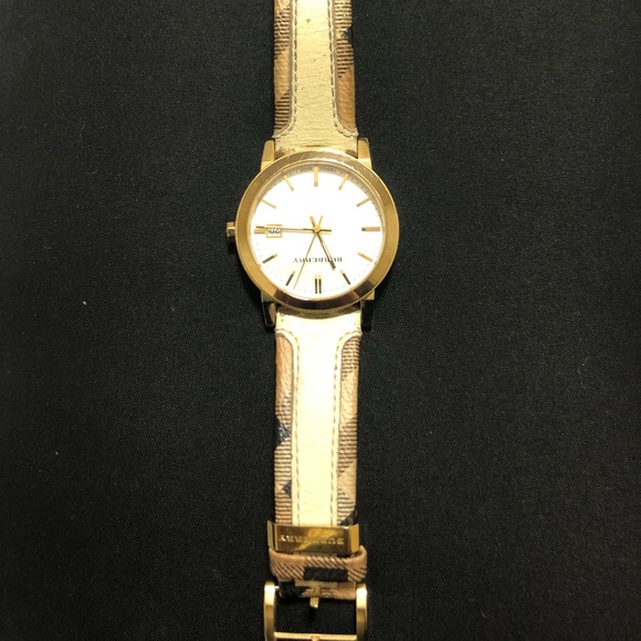 Burburry watch - Picture 3 of 3